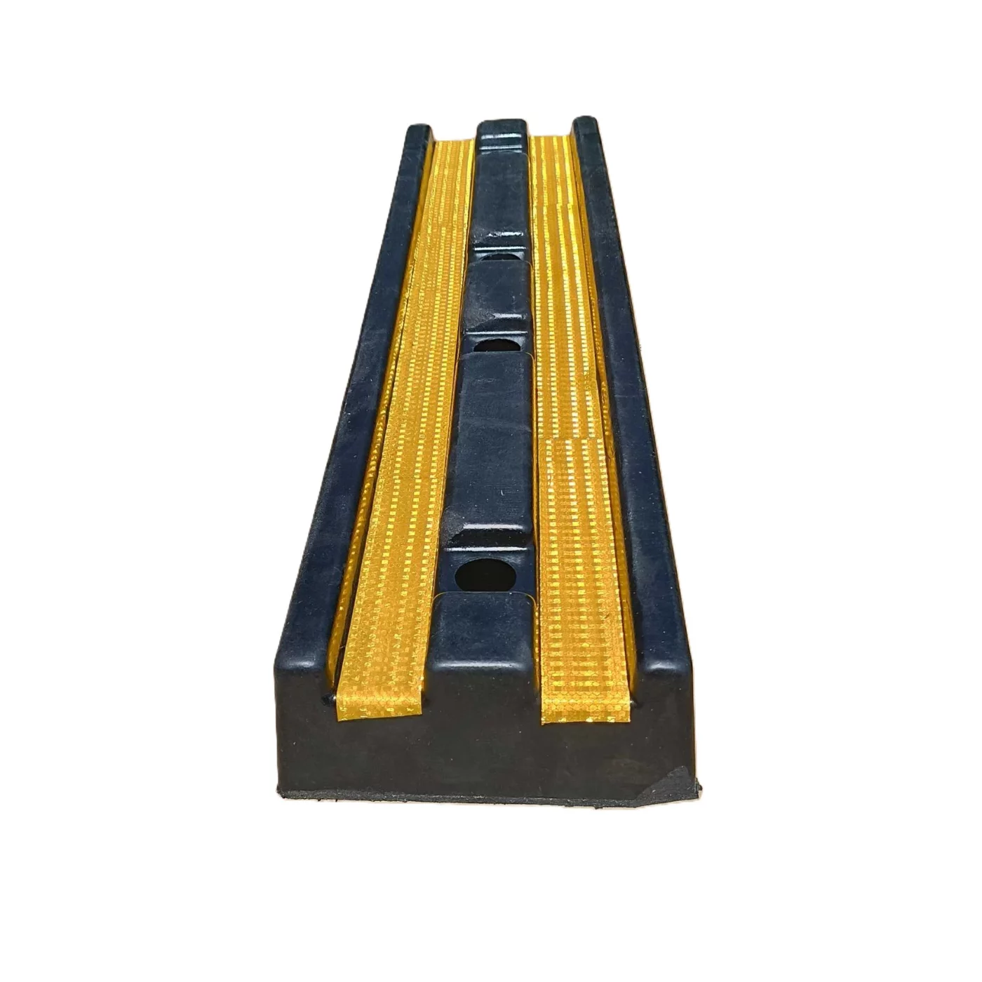 Rampenstopp aus Gummi - Länge 100 cm, Breite 25 cm, Höhe 10 cm - gelb-schwarzer