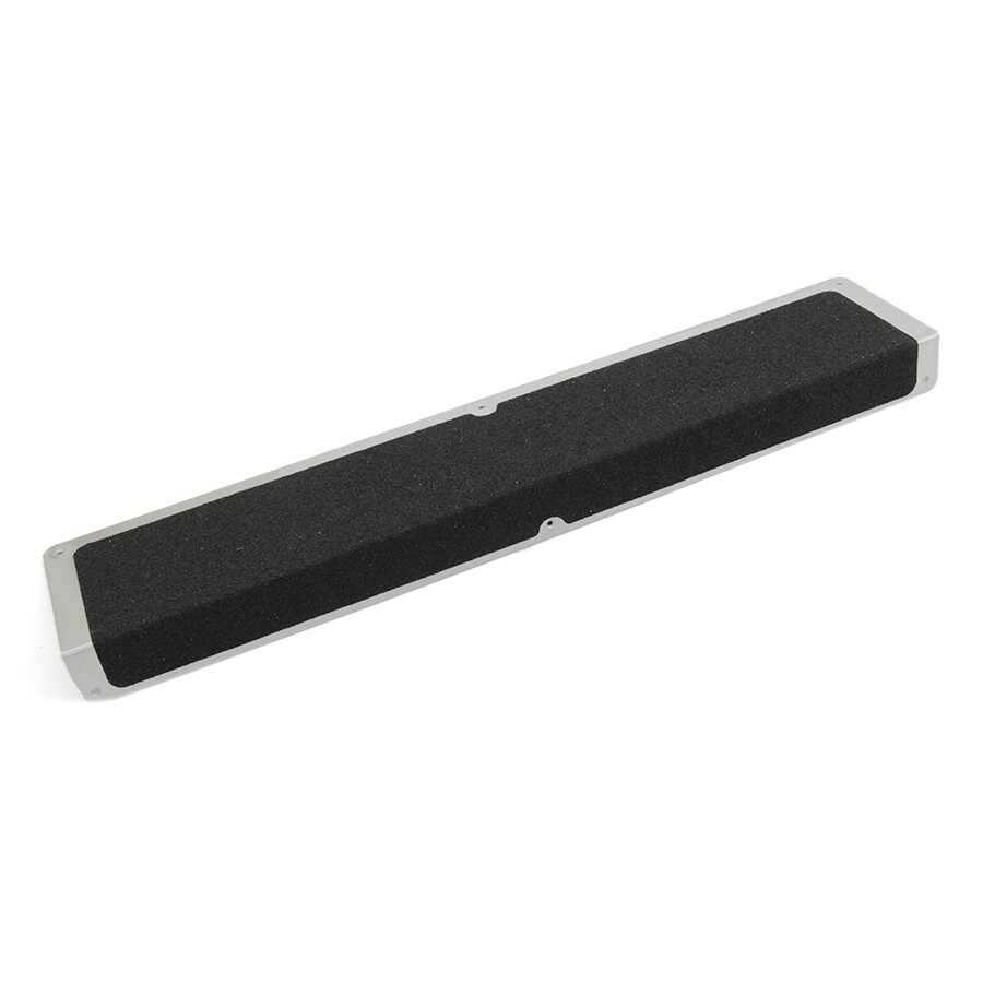 Čierny hliníkový protišmykový nášľap na schody FLOMA Bolt Down Plate - dĺžka 63,5 cm, šírka 12 cm, výška 4,5 cm a hrúbka 1,6 mm
