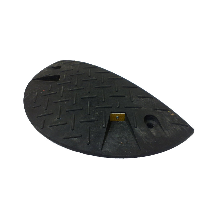 Černý plastový koncový zpomalovací práh - 20 km / hod - délka 21,5 cm, šířka 43 cm, výška 5 cm
