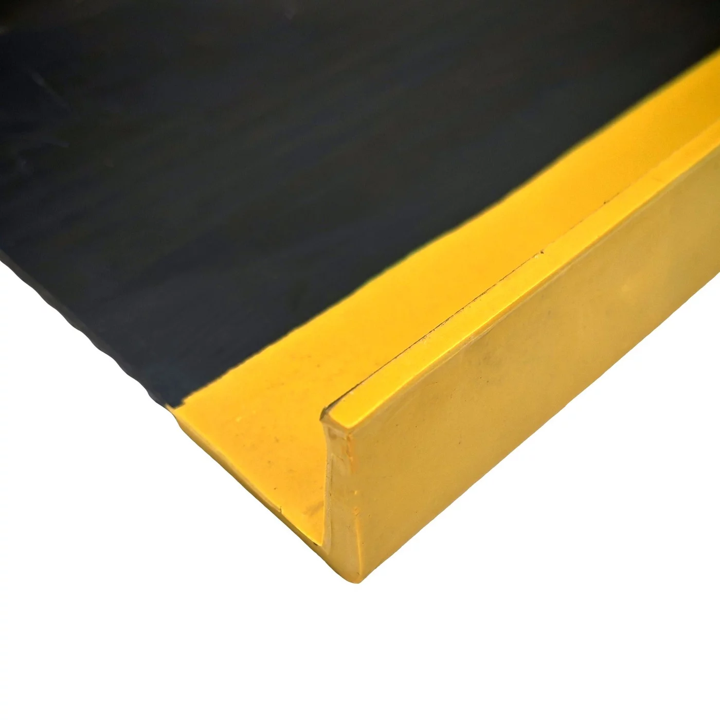 Černo-žlutý gumový nášlap na schody FLOMA ST50 - délka 32 cm, šířka 150 cm, výška 0,4 cm