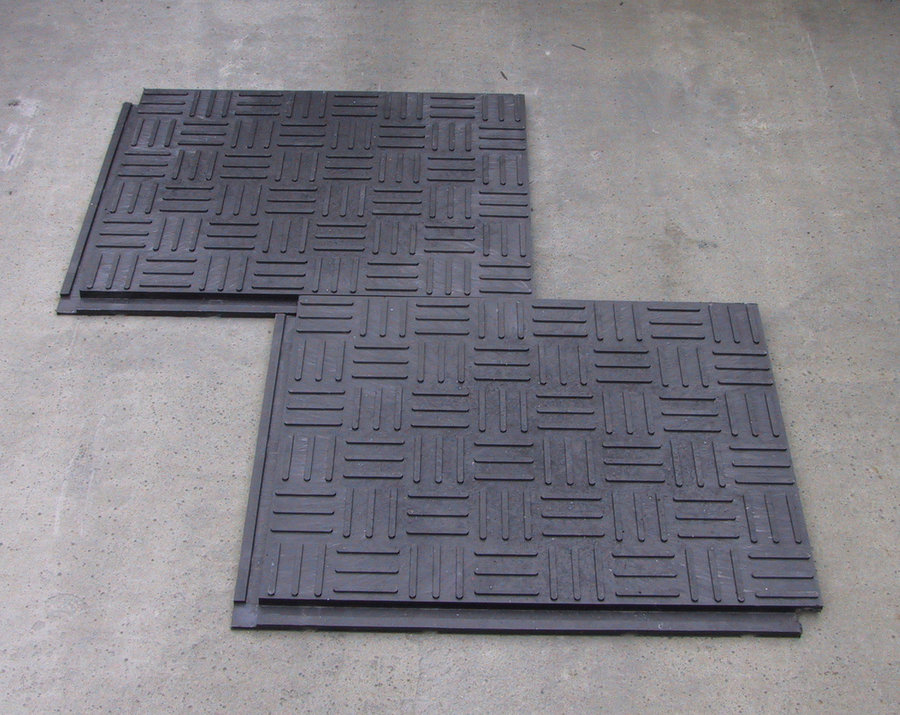 PVC vinylová stajňová podlahová doska FLOMA RePVC T611 - dĺžka 80 cm, šírka 60 cm a výška 2,2 cm