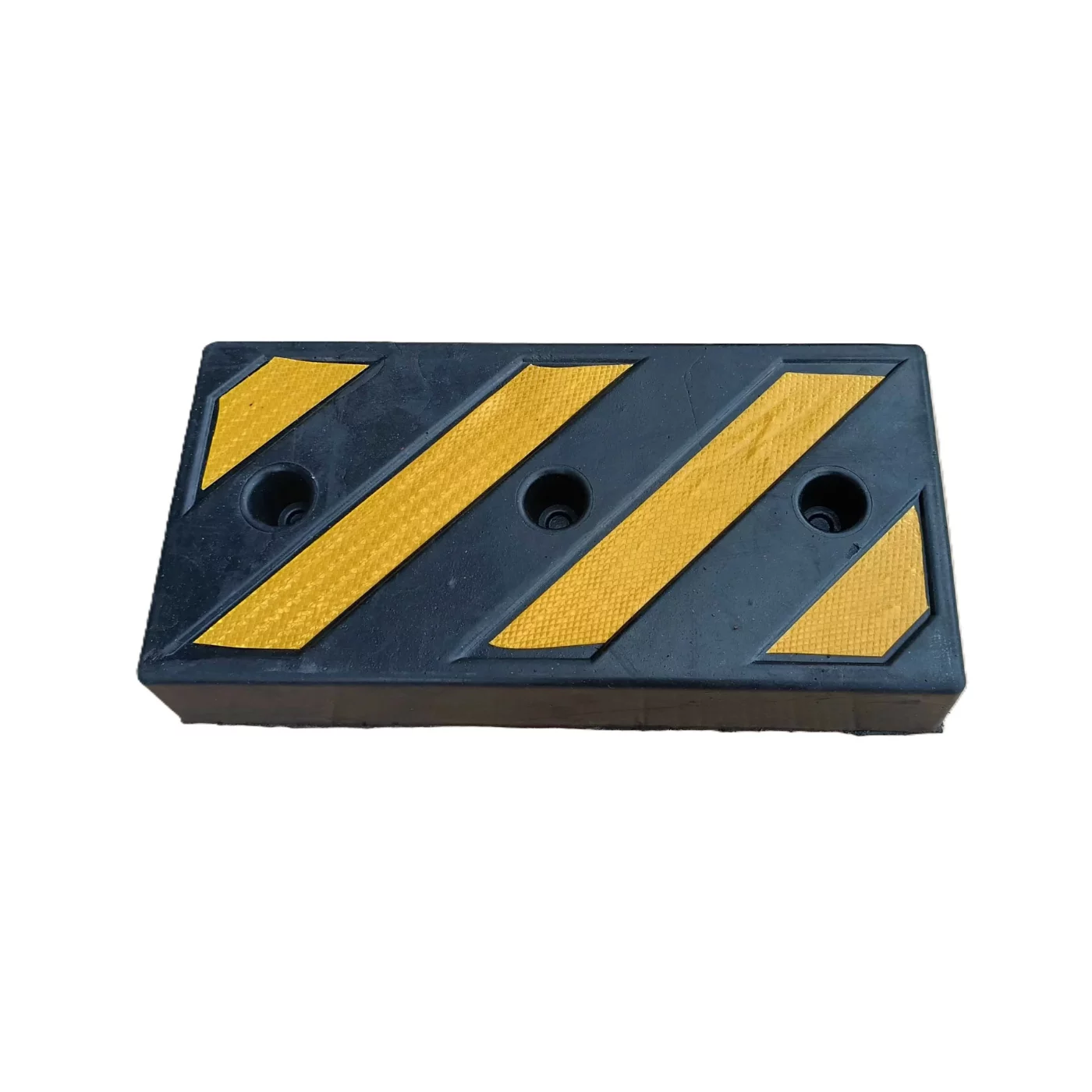 Reflektierender Rampenstopp aus Gummi - Länge 50 cm, Breite 25 cm, Höhe 8,5 cm - gelb-schwarzer