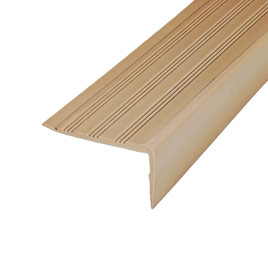 Treppenkante aus Kunststoff F533 Anti-Rutsch - Länge 250 cm, Breite 8,2 cm, Höhe 4,5 cm - Braun