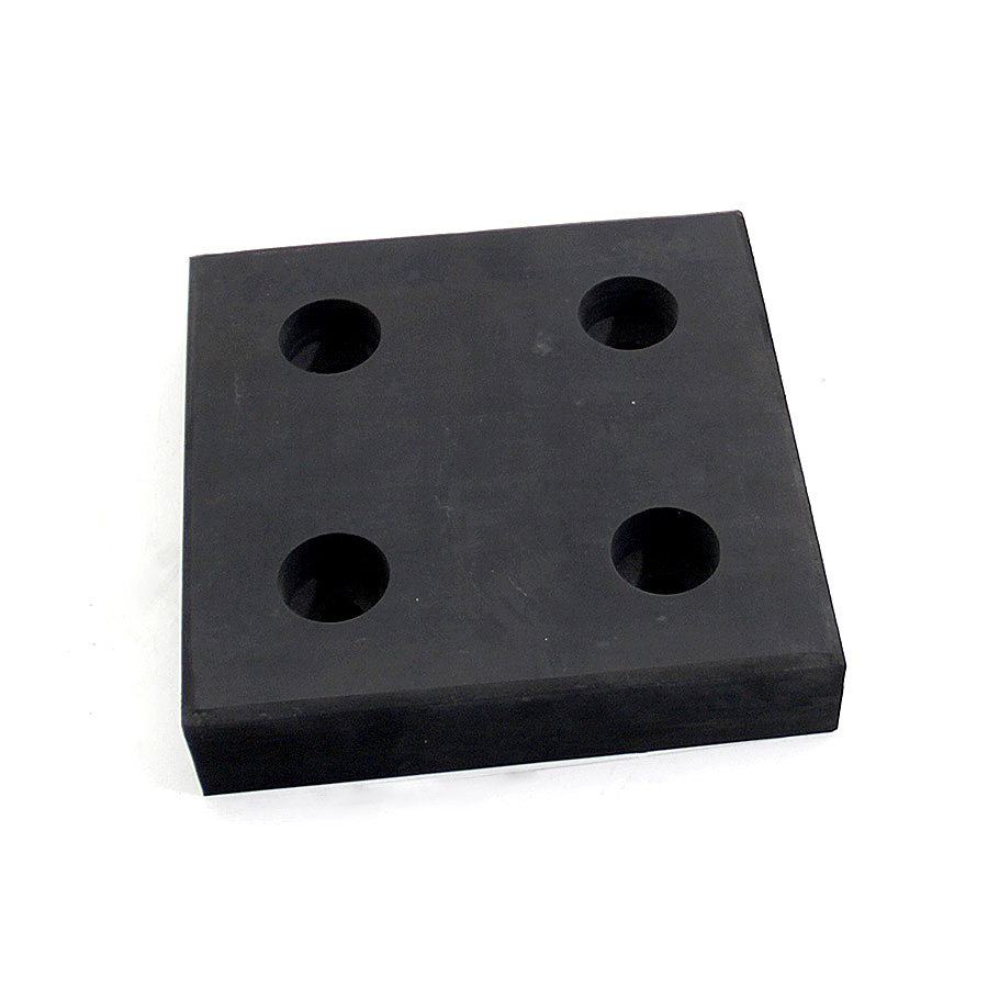 Čierny gumový doraz na rampu FLOMA - dĺžka 25 cm, šírka 25 cm, hrúbka 5 cm