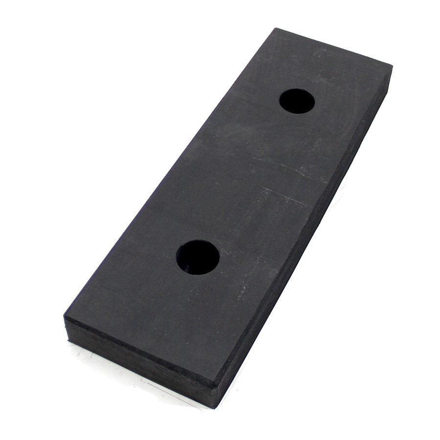 Čierny gumový doraz na rampu FLOMA - dĺžka 50 cm, šírka 16,5 cm a hrúbka 5 cm