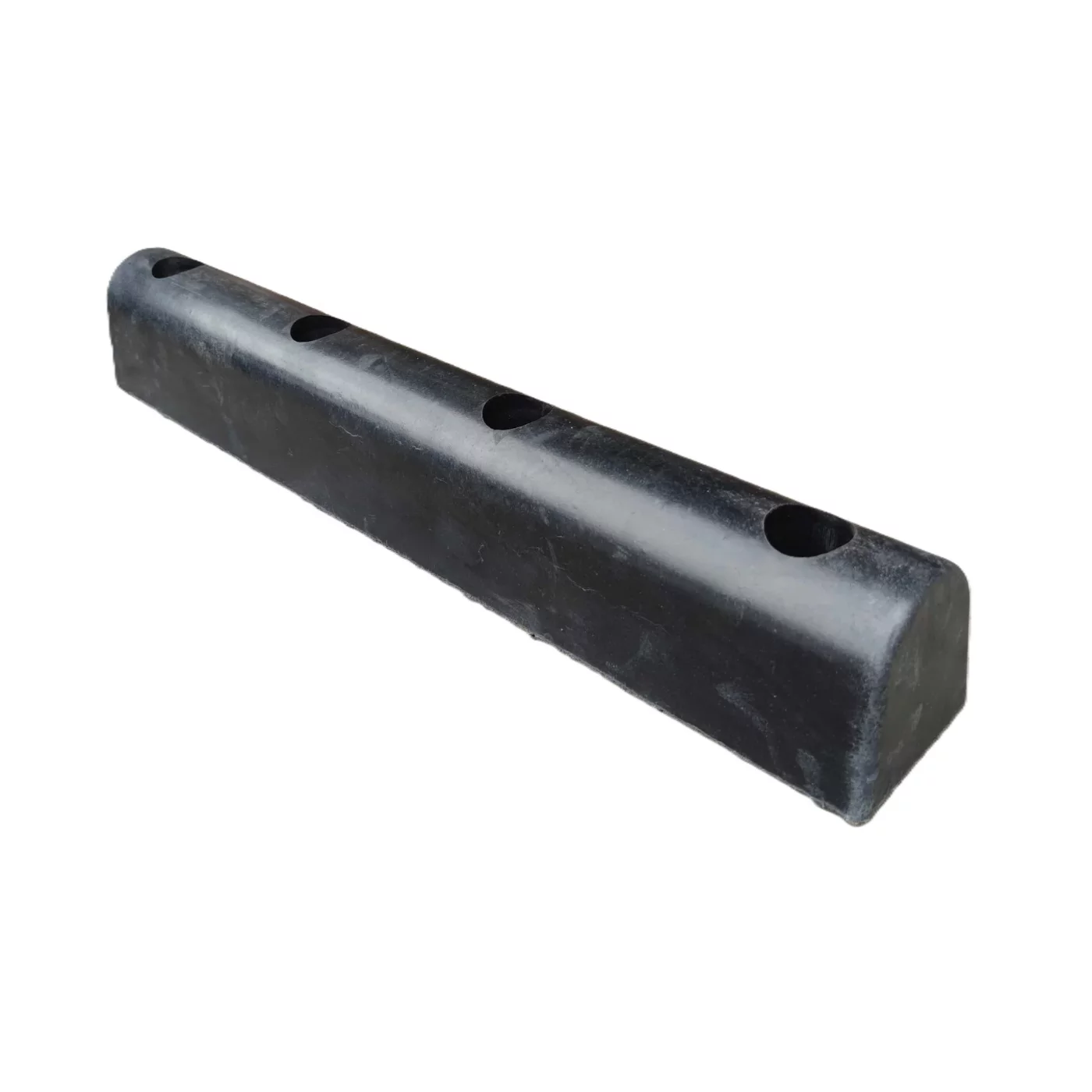 Čierny gumový doraz na rampe - dĺžka 100 cm, šírka 15 cm, výška 15 cm