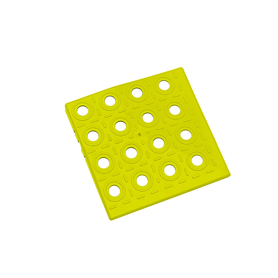 Žltý polyetylénový roh AvaTile AT-STD - dĺžka 13,7 cm, šírka 13,7 cm a výška 1,6 cm