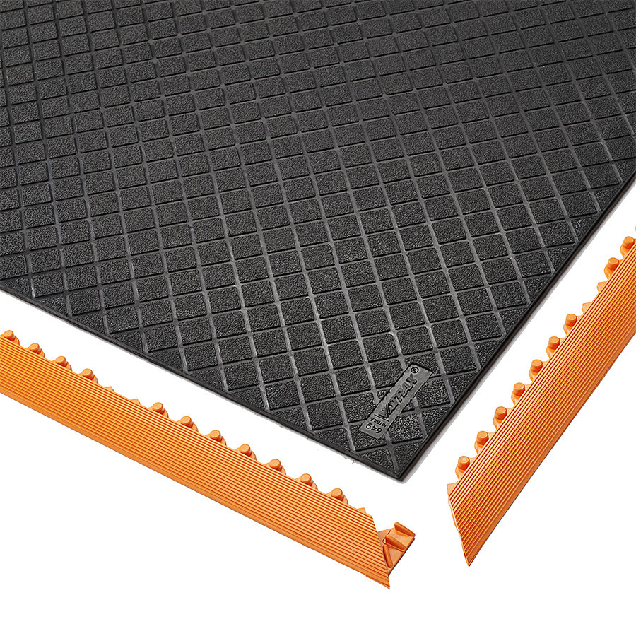 Čierna extra odolná olejovzdorná rohož (metráž) Safety Stance Solid - dĺžka 1 cm, šírka 1 cm a výška 2 cm