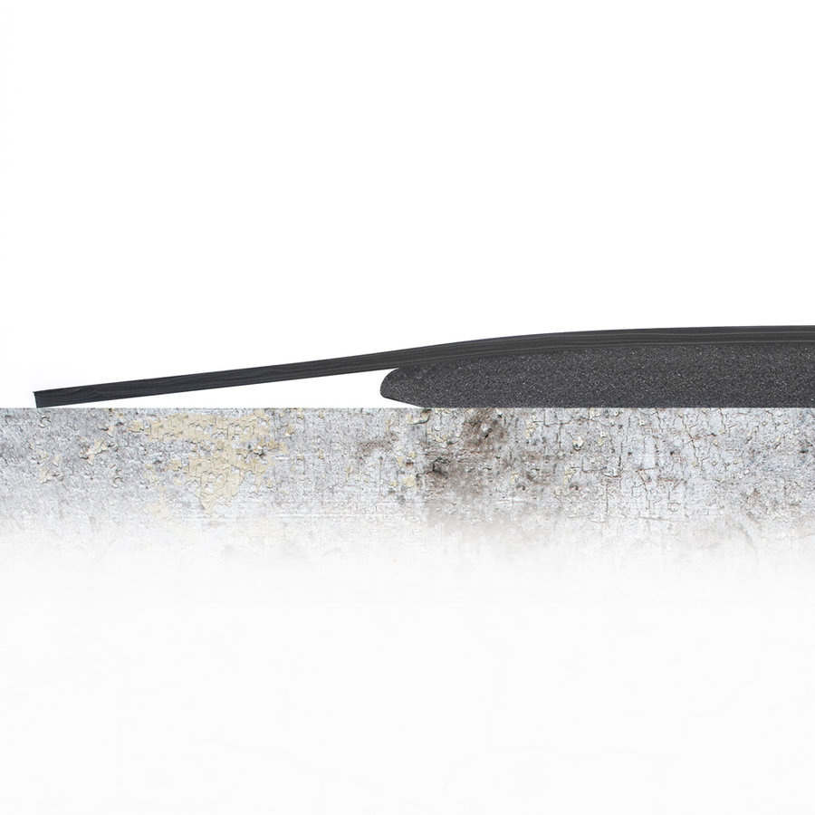Černá gumová protiúnavová rohož FLOMA Marble - délka 90 cm, šířka 60 cm a výška 1,4 cm