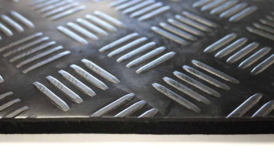 Černá gumová protiúnavová olejivzdorná ESD antistatická rohož (metráž) - šířka 100 cm