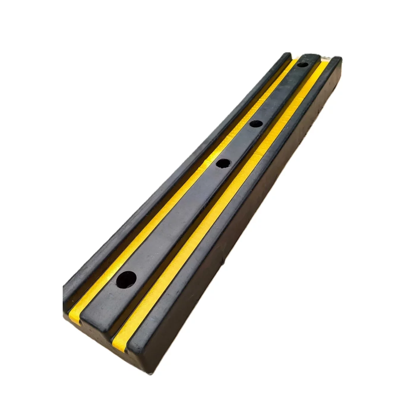 Rampenstopp aus Gummi - Länge 100 cm, Breite 20 cm, Höhe 7 cm - gelb-schwarzer