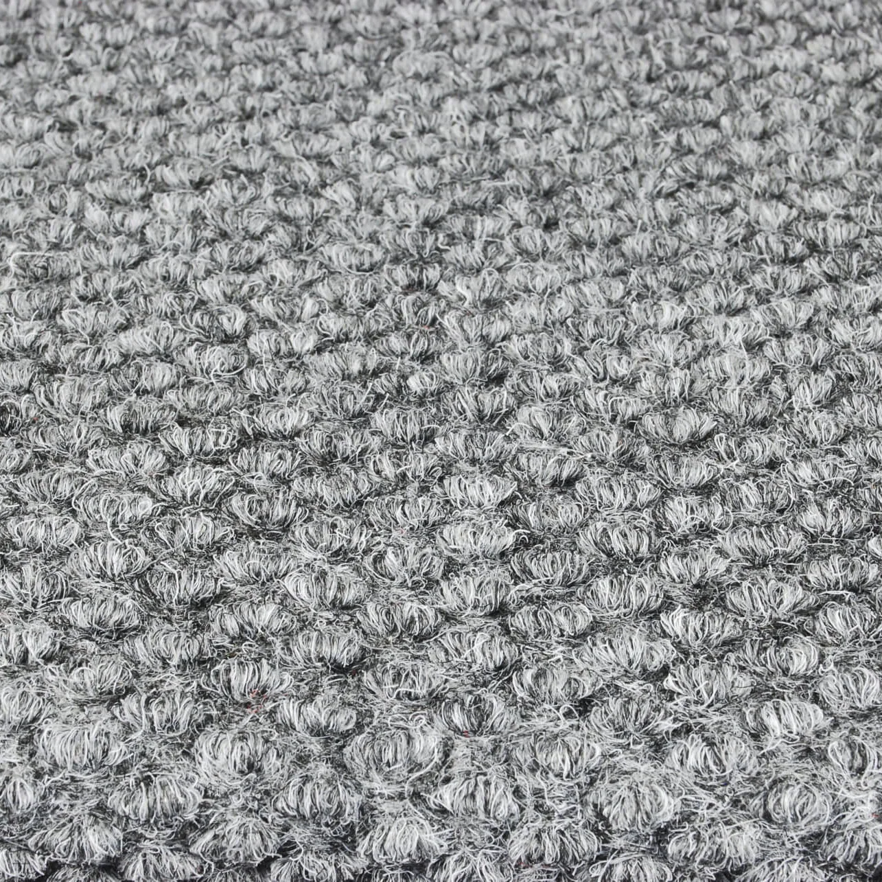 Stufenmatte aus Teppich FLOMA PP10 Selbstklebend und rutschfest - Länge 80 cm, Breite 24 cm, Höhe 1 cm - Grau
