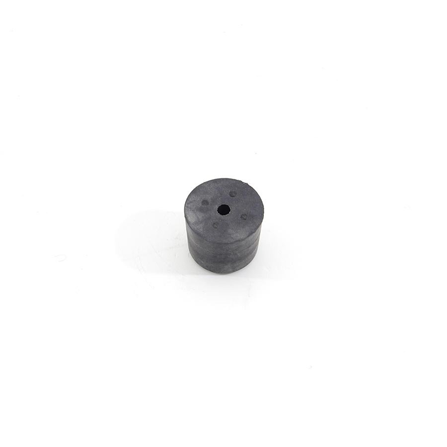 Čierny gumový kónický doraz s dierou pre skrutku FLOMA - priemer 3 cm a výška 2,5 cm