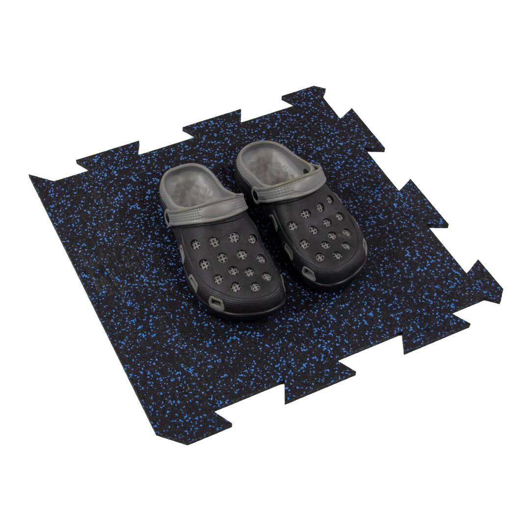 Černo-modrá gumová puzzle modulová dlažba (okraj) FLOMA SF1050 FitFlo - délka 50 cm, šířka 50 cm, výška 1 cm