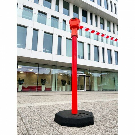 Červený vymedzovací stĺpik - dĺžka 900 cm a výška 116 cm