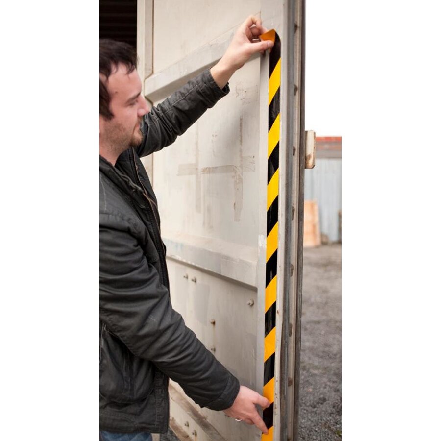 Černo-žlutá pravá reflexní výstražná páska - délka 45 m, šířka 10 cm