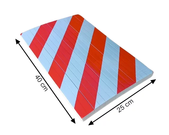 Ochraniacz kolumny z pianki w kolorze czerwonym i białym - długość 40 cm, szerokość 25 cm, grubość 2 cm