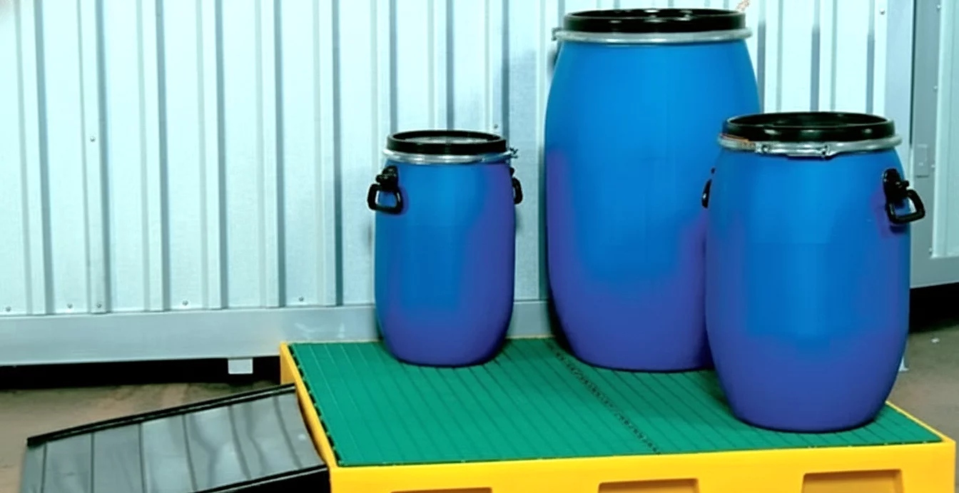 Auffangbecken aus Kunststoff mit Rostgitter und Auffahrrampe - Volumen 120 l - Länge 124,5 cm, Breite 124,5 cm, Höhe 11,5 cm