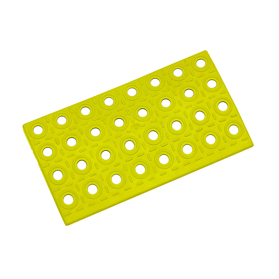 Žlutý polyethylenový nájezd AvaTile AT-STD - délka 25 cm, šířka 13,7 cm, výška 1,6 cm