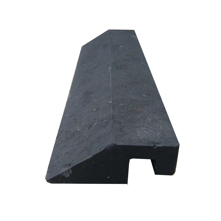 Černý plastový nájezd &amp;quot;nad&amp;quot; pro plastové zátěžové podlahové desky - délka 40 cm, šířka 10 cm a výška 4,3 cm