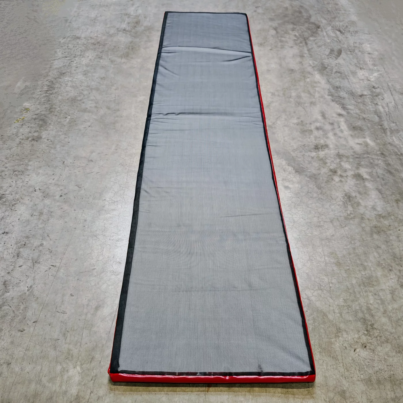 Mobile Dekontaminations-Desinfektionsmatte (Band) für Kraftfahrzeuge FLOMA WD-20 - Länge 400 cm, Breite 85 cm, Höhe 5 cm
