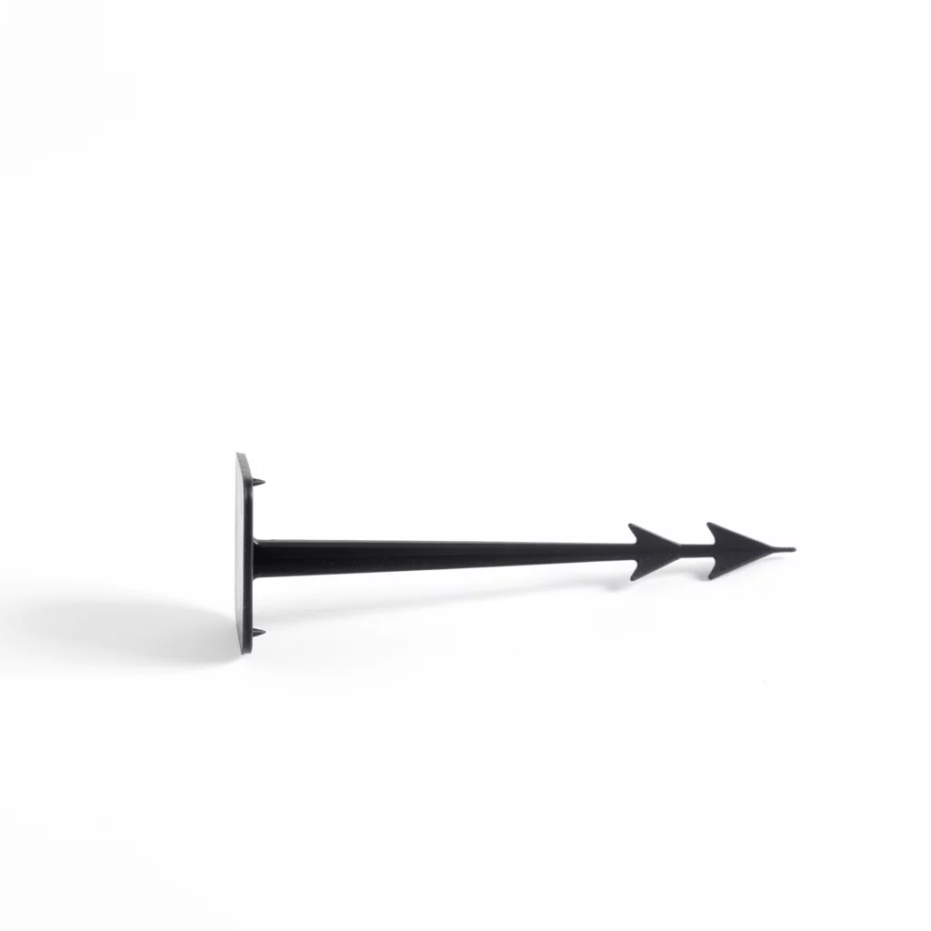 Erdnägel aus Kunststoff - Länge 4,4 cm, Breite 3,7 cm, Höhe 12,5 cm - Schwarz