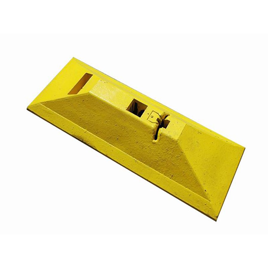 Žltý plastový cestný vodiaci prah "CZ 7" - dĺžka 63 cm, šírka 24,8 cm a výška 9 cm