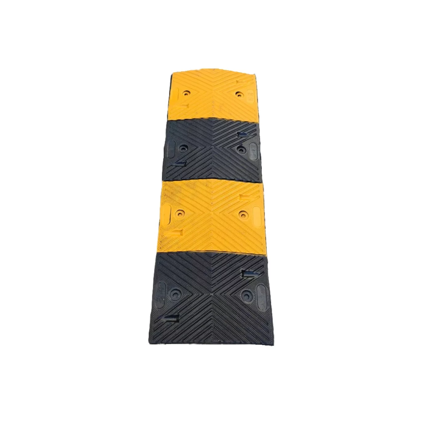 Černo-žlutý plastový průběžný zpomalovací práh - délka 33 cm, šířka 100 cm, výška 4 cm