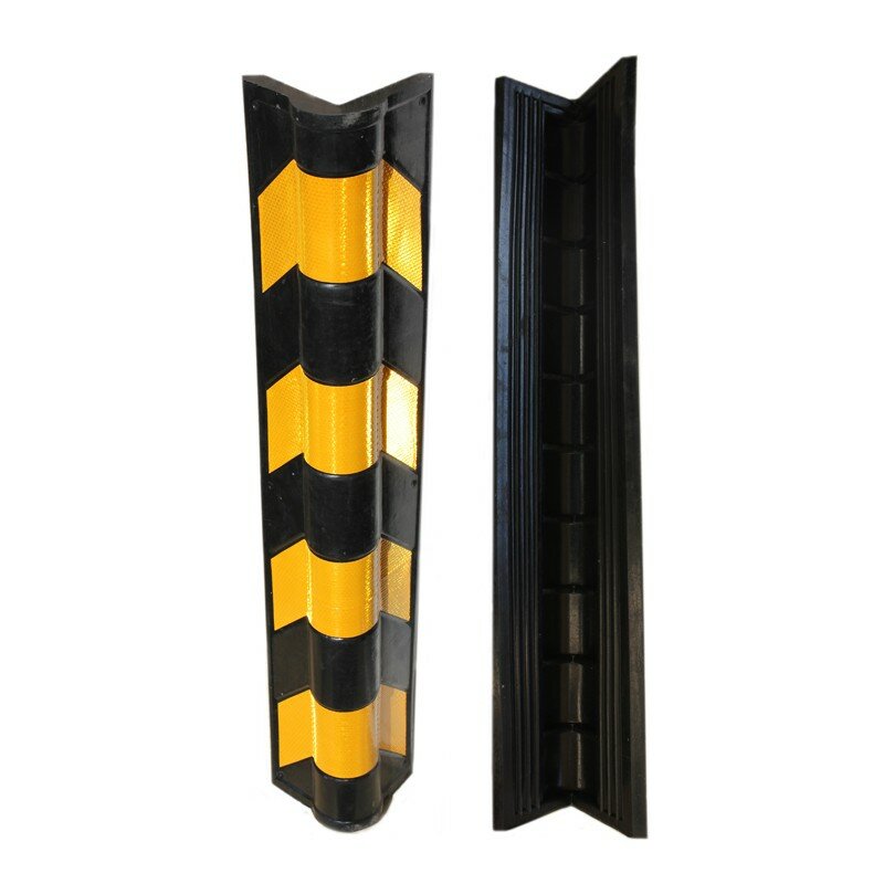 Čierno-žltý gumový reflexný ochranný pás (roh) (zaoblený profil) - dĺžka 80 cm, šírka 10 cm, hrúbka 1,5 cm
