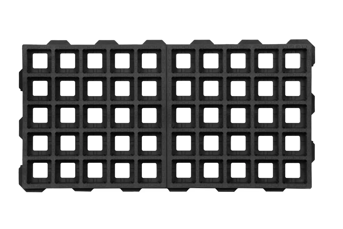 Schwarzer belastungsfähiger grasiger Pflaster aus Kunststoff FLOMA - Länge 100 cm, Breite 50 cm, Höhe 6,5 cm