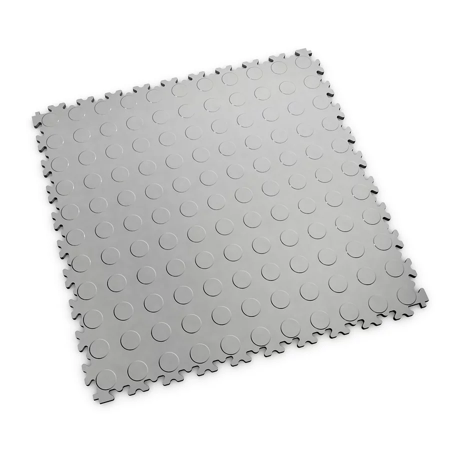 V šedém provedení